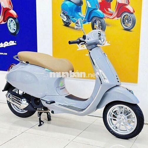Cần bán xe Vespa Primavera 125 mới.