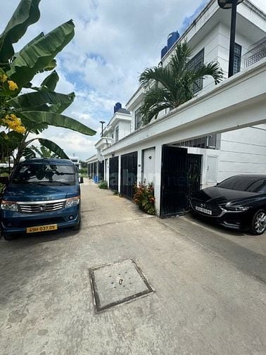 Bán 80m2 đất thổ cư, gần chợ đình ngã 3 mỹ hạnh, giá 525trieu bao giấy