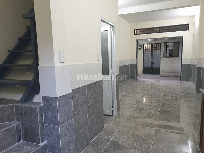 Cho thuê nhà hẻm 3m Tô Hiến Thành, P.14, Q.10 giá 11tr