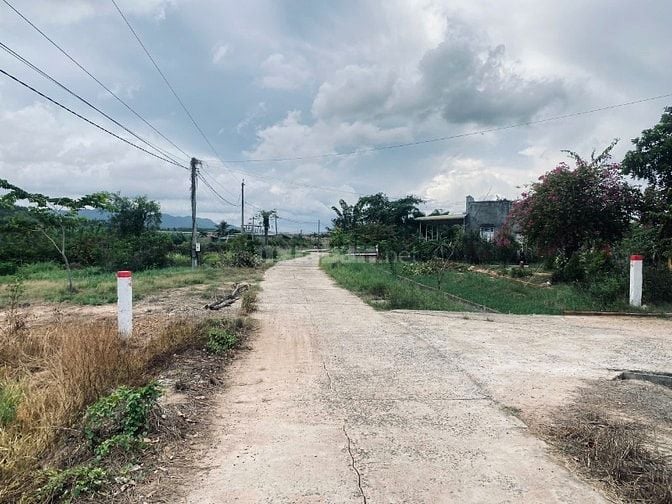 6124m2 Nhà Vườn Đang Kinh Doanh Siêu Đẹp Ngay Tại Hồ Núi Đất có 152m M