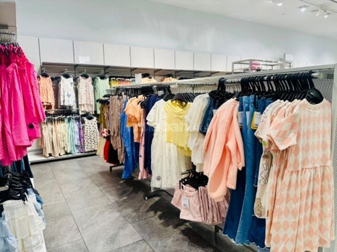 Cần Tuyển Gấp 3 Nhân Viên Bán Hàng Thời Trang 