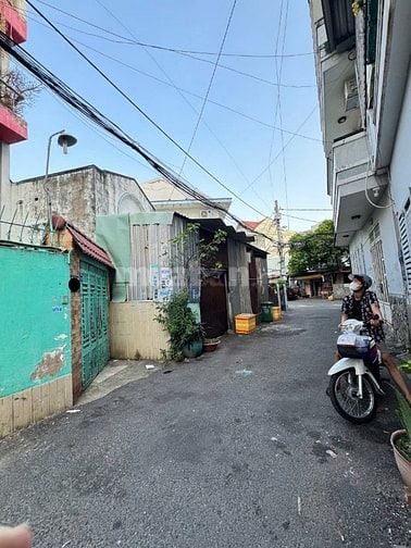 Anh chị em có đầu tư Q12,HM alo e nhé,nhiều nhà rộng đẹp giá ok