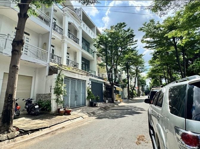 Bán gấp lô đất ngay Đặng Thuỳ Trâm, Bình Thạnh giá ngộp 3Tỷ180 /130,2