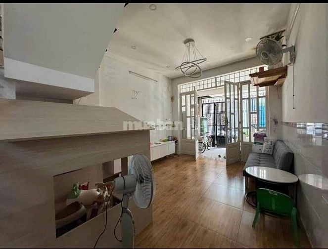 Bán nhà ở đường Nguyễn Huy Lượng Bình Thạnh có sổ hồng riêng   