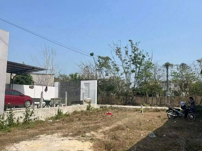 CHÚ SÁU KẸT TIỀN CẦN BÁN GẤP LÔ ĐẤT TX TRẢNG BÀNG DT NGANG 6 DÀI 45