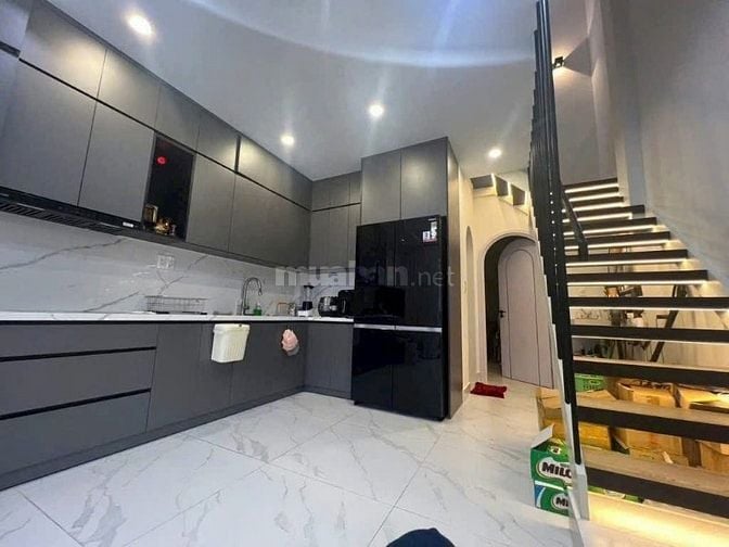 CHỈ HƠN 4 TỶ, NHÀ MỚI TOANH 92M2, 3PN HẺM XH ĐƯỜNG 379, TNP A, QUẬN 9