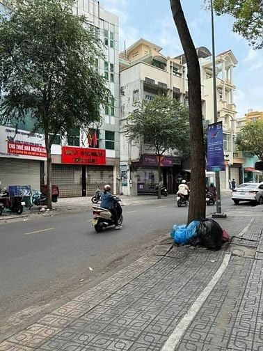 BÁN NHÀ MẶT TIỀN ĐƯỜNG TRẦN BÌNH TRỌNG PHƯỜNG 1 - QUẬN 5. 