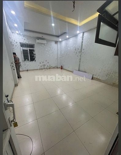 Cho thuê nhà trong ngõ Phố Huêd 