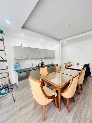  CHỈ HƠN 8 TỶ —  NHÀ PHỐ 47M² CHÍNH CHỦ NỞ HẬU -- CV Hòa Bình