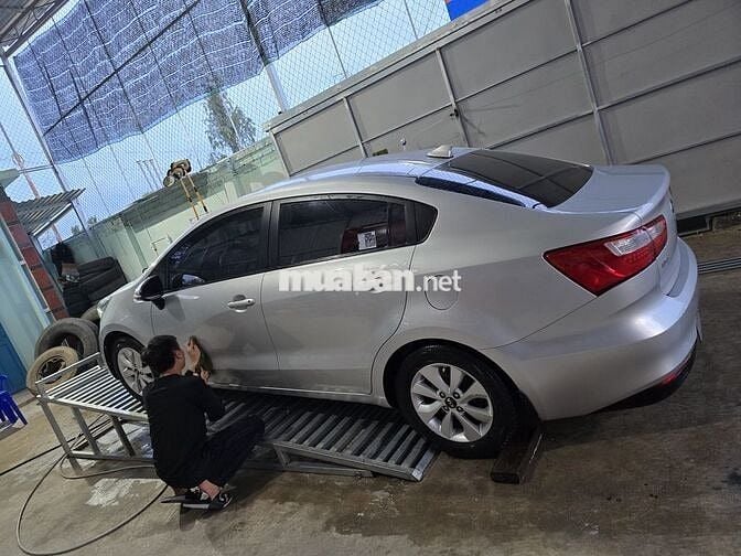 Kia Rio 2015 1.4 AT Sedan - 84799 km