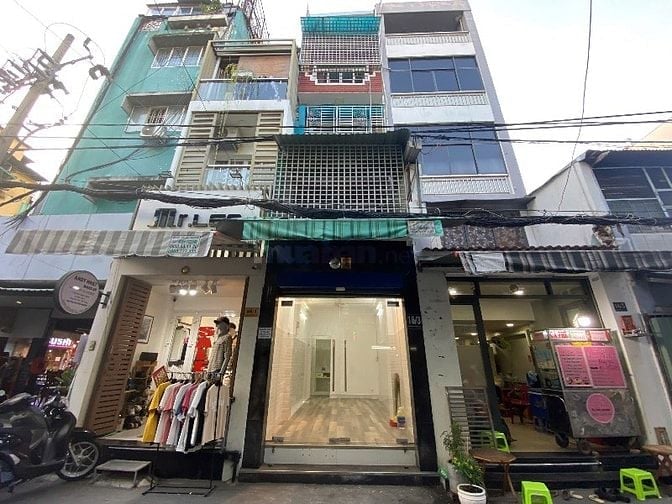  Cho thuê nguyên căn nhà, vị trí đẹp, mặt tiền kinh doanh các ngành hà