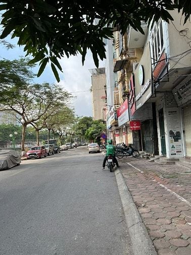 Mặt phố Vương Thừa Vũ DT110m2 xây 9T thang máy giá 42 tỷ