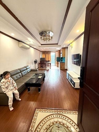 Cho thuê căn hộ chung cư 125 Hoàng Ngân,  tầng 14.06, có diện tích 100