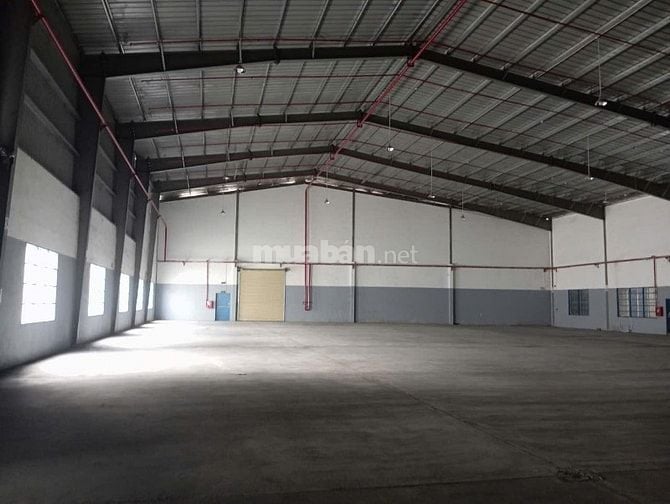 Cho thuê kho xưởng 8500m2 Khu công nghệ cao, PCCC tự động, có ngăn lẻ