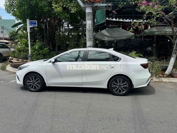 Kia K3 2023 1.6 Premium 20000 km xe mới chính chủ