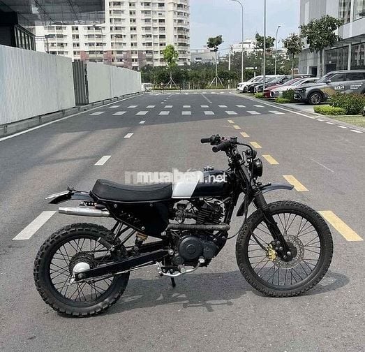 FZ150 Độ dáng scramler