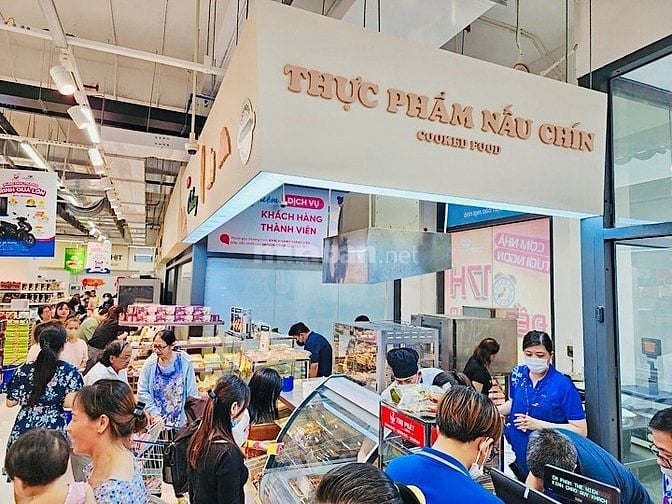 Siêu thị cần nhân sự trung tuổi làm tạp vụ, quét dọn khu vực TPHCM
