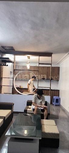Cho thuê nhà ngõ 629 Kim Mã, ô tô đỗ cửa , vừa ở vừa kinh doanh 