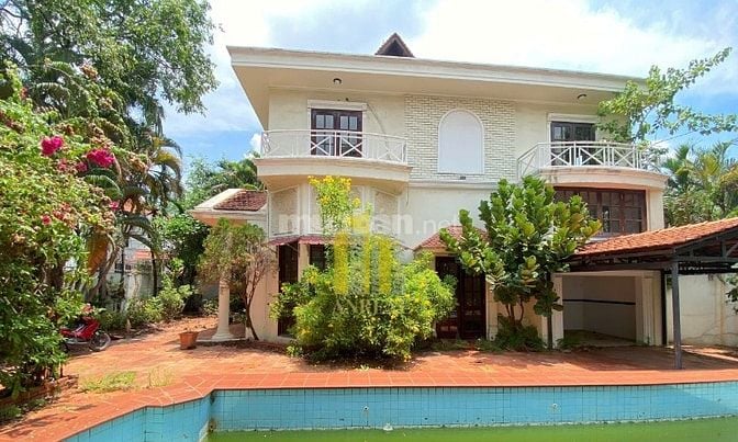VILLA SÂN VƯỜN HỒ BƠI 450M2 GIÁ 90 TRIỆU