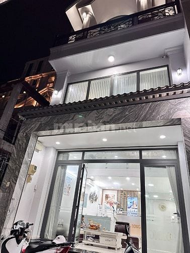 Chính chủ bán nhà đẹp 3 tầng DT đất 56,8m2 đường Nguyễn Thị Thập, Q7