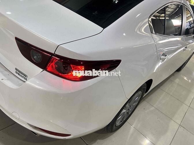 Mazda 3 Deluxe 2023, Odo 19.000km