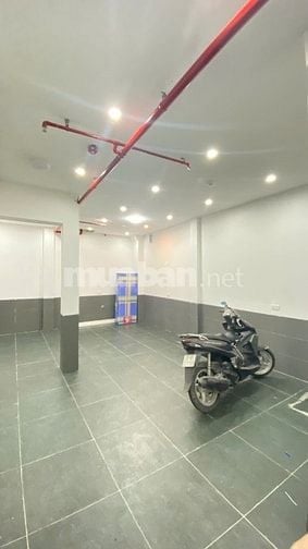 TOÀ NHÀ Dịch vụ Lĩnh Lam 7 Tầng THANG MÁY 14 phòng khép kín dòng tiền 