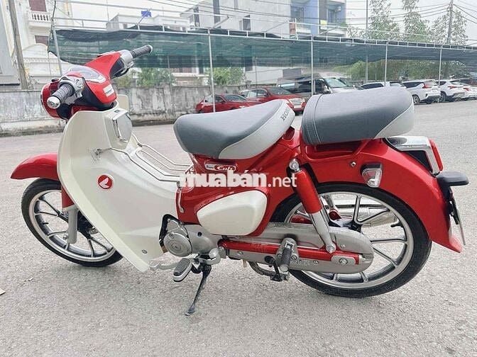 SUPER CUB 125cc ( Đỏ) . XE CÒN MỚI 99.9%. đki 2023