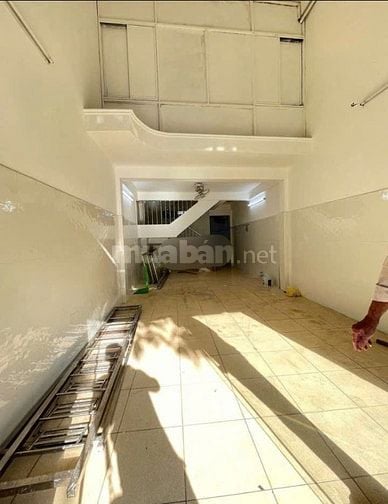 Cho thuê nhà mặt tiền Minh Phụng, P9, Q11 giá 20tr