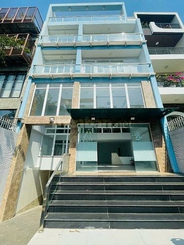Cho thuê nhà 17/10 Nguyễn Huy Tưởng, Hầm, 4 Tầng, ST, 1400m2 chỉ 200tr