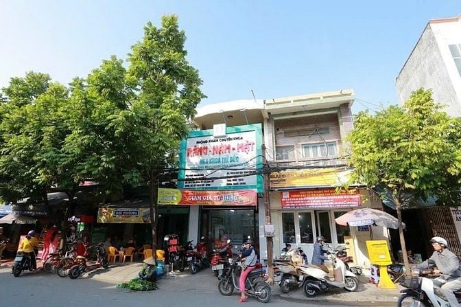 Chính chủ cho thuê nhà mặt tiền kinh doanh tại Ngã 3 Bốt Tròn ( Đường 