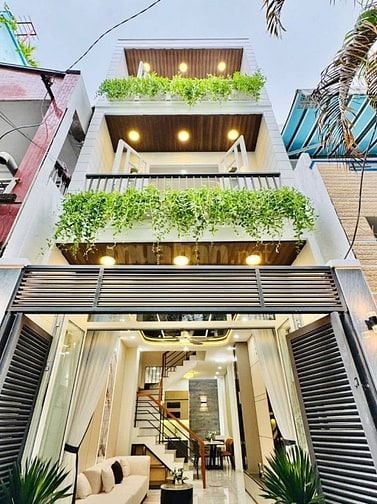 Gấp! Bán nhà 45m2 xây 3 tầng đường Đoàn Văn Bơ,Q4.Gần chợ 200.Sổ riêng