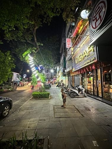 MỚI - Chính chủ bán gấp nhà Mặt phố Hàng Bài giá 36 tỷ, 50m2. MT 5m.