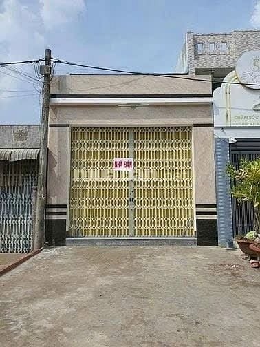 BÁN GẤP CĂN NHÀ CÂP 4 đi định cư nước ngoài giá 890tr SHR
