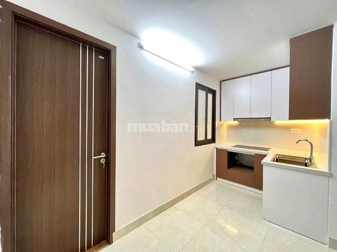 BÁN NHÀ LONG BIÊN, THANG MÁY, 7 TẦNG, Ô TÔ VÀO NHÀ. 8.9 TỶ