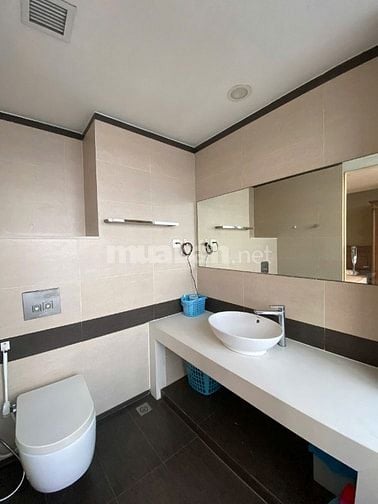 Chính chủ cho thuê căn hộ 4PN - 3WC tòa B Thăng Long Number 1