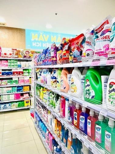 TUYỂN GẤP NHÂN VIÊN BÁN HÀNG, PHỤ KHO VÀ CÁC VỊ TRÍ KHÁC TẠI HÓC MÔN 