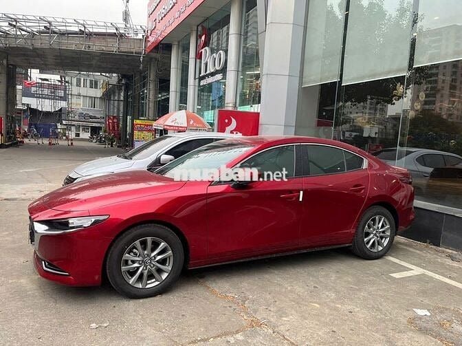 Mazda 3 2024 1.5L Luxury - 5000 km