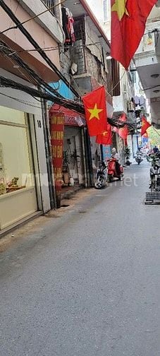 C.CHU Cho thuê nguyên căn 60m2, đầu ngõ thông , kd tấp nập