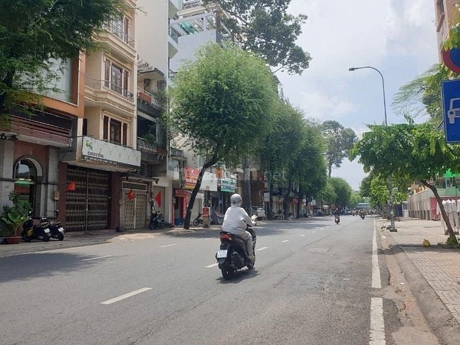 Cho thuê nhà mặt tiền kinh doanh đường Nguyễn Trãi, PHường 7, Quận 5
