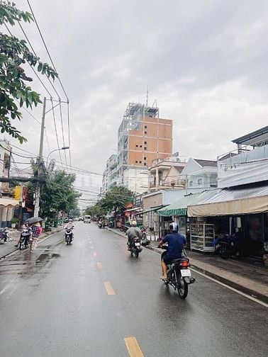 Lý Phục Man Cần Bán Gấp Căn Nhà 4 Tầng 5*13.2 Nhỉn 11 tỉ