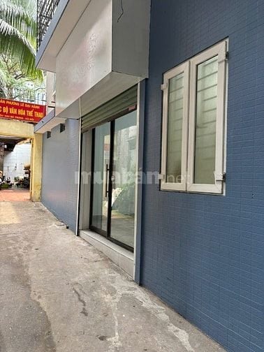 Cho thuê nhà phố Bà Triệu, quận Hai Bà Trưng Hà Nội, cách mặt phố 20m