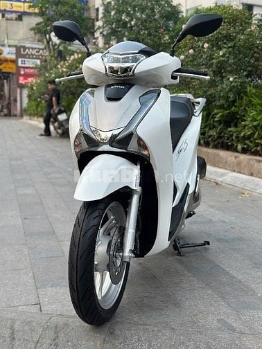 Cần bán Siêu phẩm SH 150 CBS 2019 chạy chuẩn mấy nghìn km