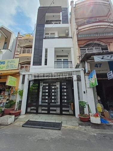 Bán nhà 2 Mặt Tiền ngay Nam Kỳ Khởi Nghĩa - Hoàng Sa, dt:4x13m, 5 tầng