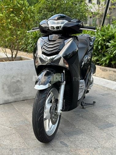 Cần Bán SH 150 ABS cuối 2017 màu đen cực chất lượng.
