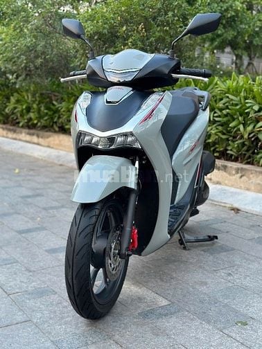Cần bán Siêu phẩm mới keng SH 160 ABS 2025 xám xi măng-800km