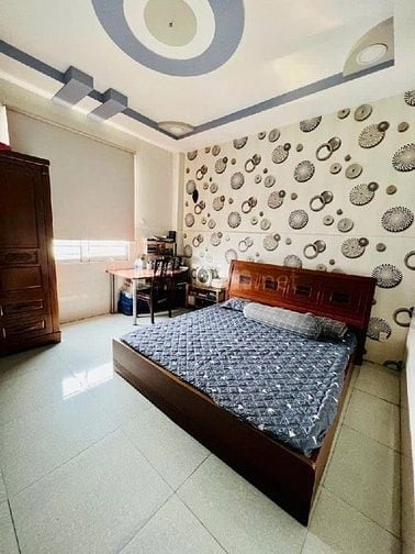 Bán nhà đường Bình Trị Đông, HXH, xe tải bốc hàng. Dt: 4.2x13m, 3 tầng