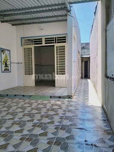 Bán gấp căn nhà cấp 4 ở Đ. Thới Tây 1 , Tân Hiệp 120m2 SHR giá 910tr