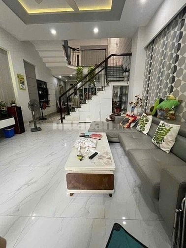 Bán Gấp! Nhà Đẹp Mặt Tiền Vũ Hữu – Gần Vinmec – Giá chỉ 8.x tỷ 