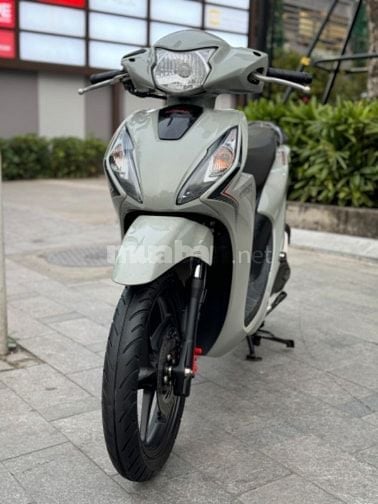 Cần bán Vision 2023 xám xi măng siêu mới- Biển Vip