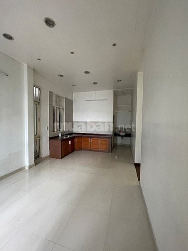 Bán nhà MT nội bộ Lê Văn Thịnh, DT 7,4x19,5m vuông vức, Giá 8 tỷ